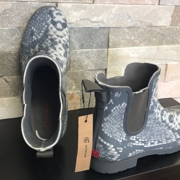 Chooka Eastlake Waterproof Chelsea Boot - Picture 7 of 9